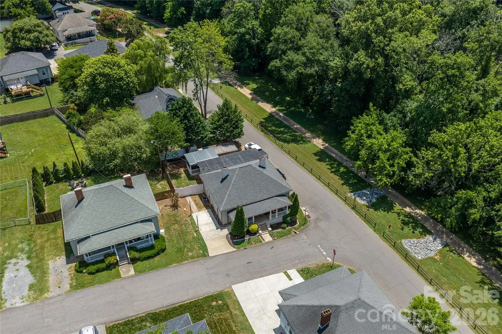 58 4th Street Cramerton NC 28032