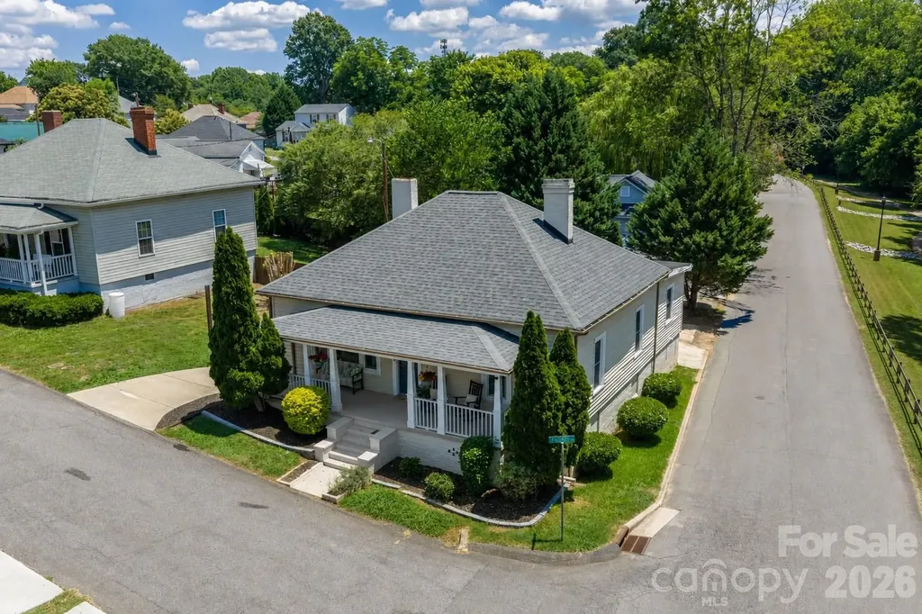 58 4th Street Cramerton NC 28032