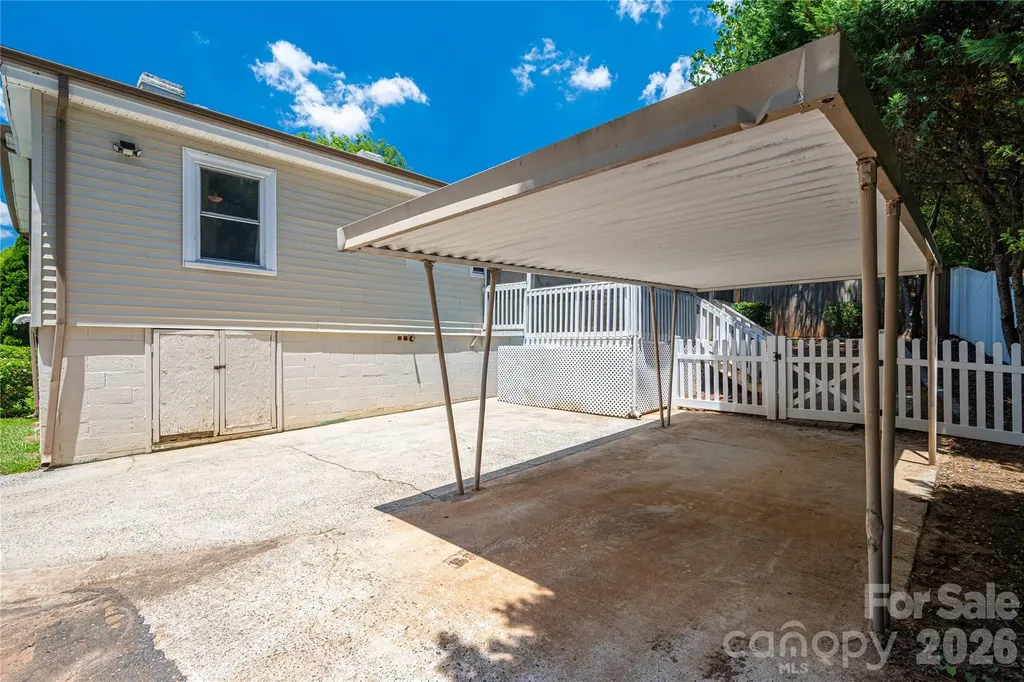 58 4th Street Cramerton NC 28032