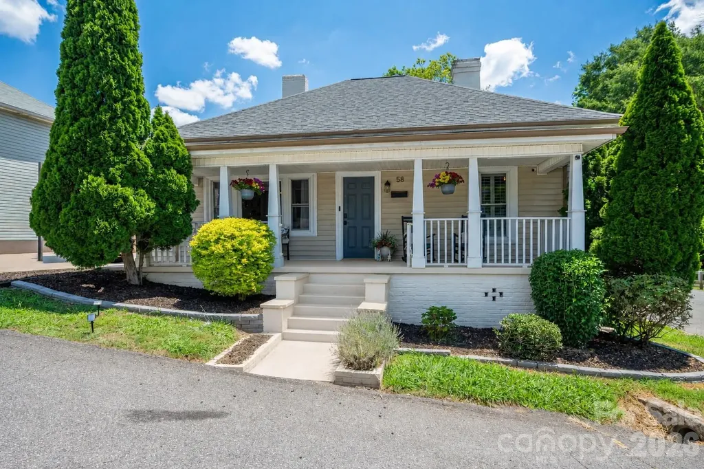 58 4th Street Cramerton NC 28032