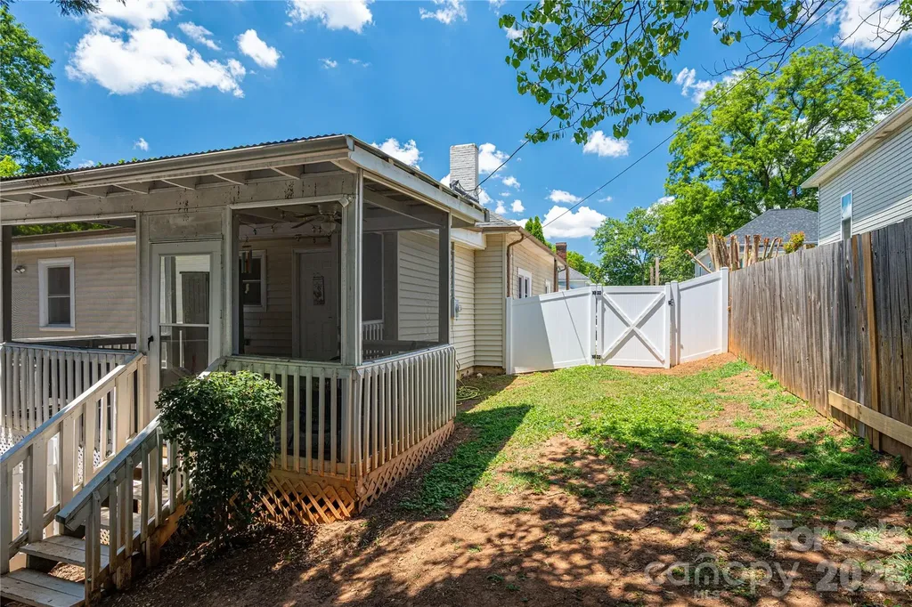 58 4th Street Cramerton NC 28032