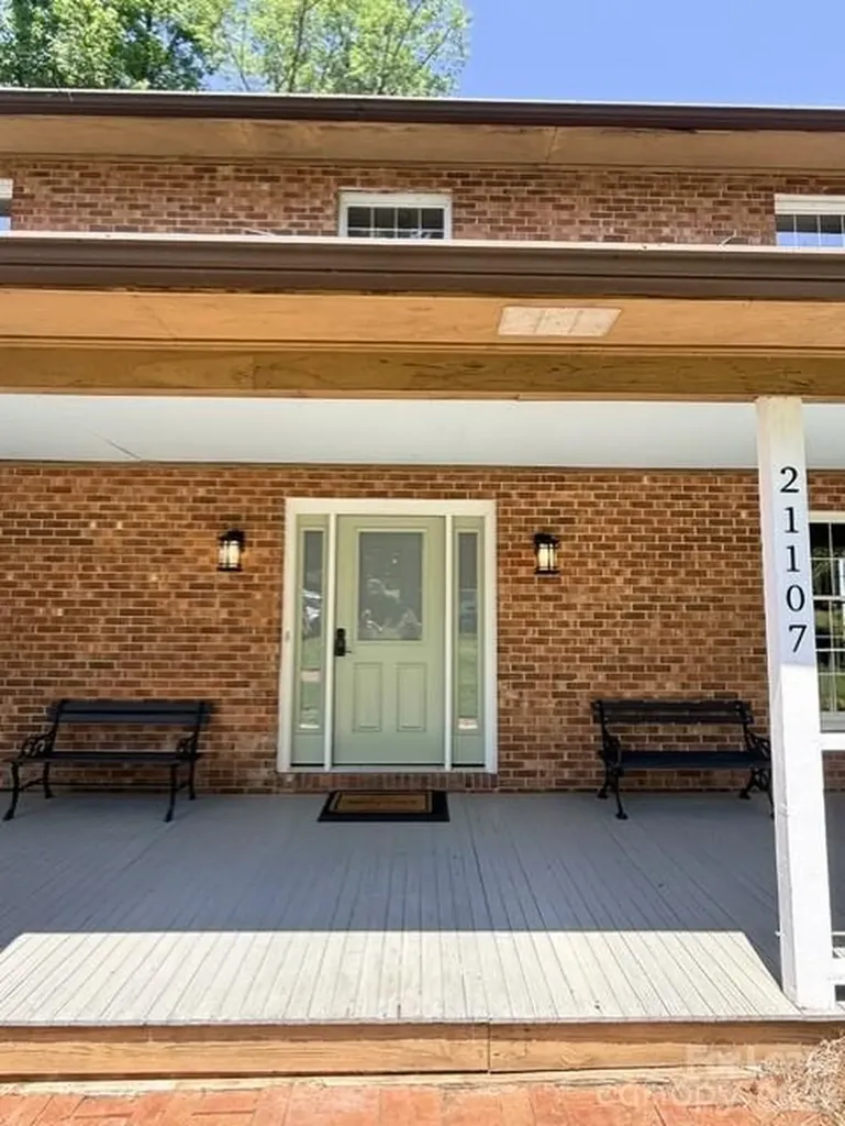 21107 Island Forest Drive Cornelius NC 28031