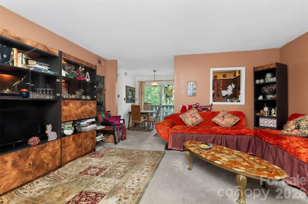 1906 Meadowlark Lane Charlotte NC 28210