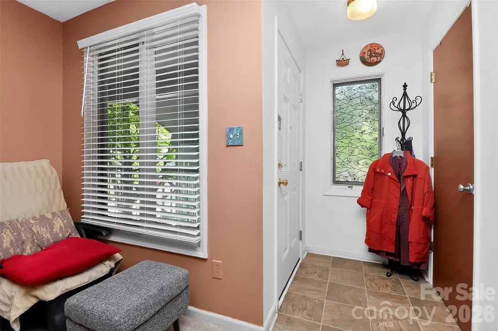 1906 Meadowlark Lane Charlotte NC 28210
