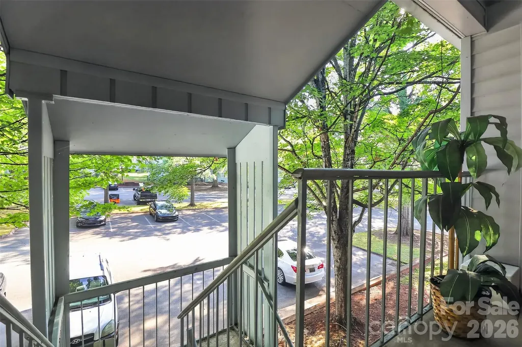 1906 Meadowlark Lane Charlotte NC 28210