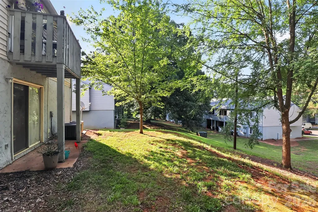 1906 Meadowlark Lane Charlotte NC 28210