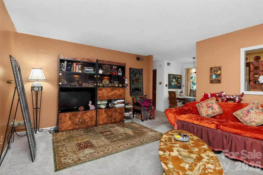 1906 Meadowlark Lane Charlotte NC 28210