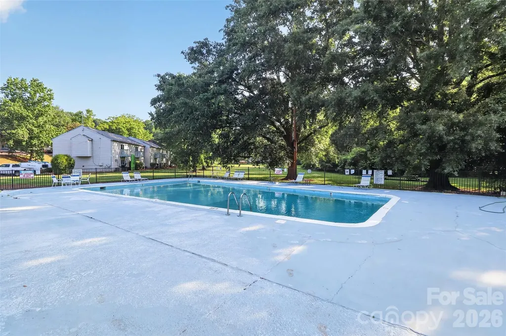 1906 Meadowlark Lane Charlotte NC 28210