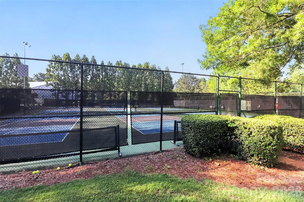 1906 Meadowlark Lane Charlotte NC 28210