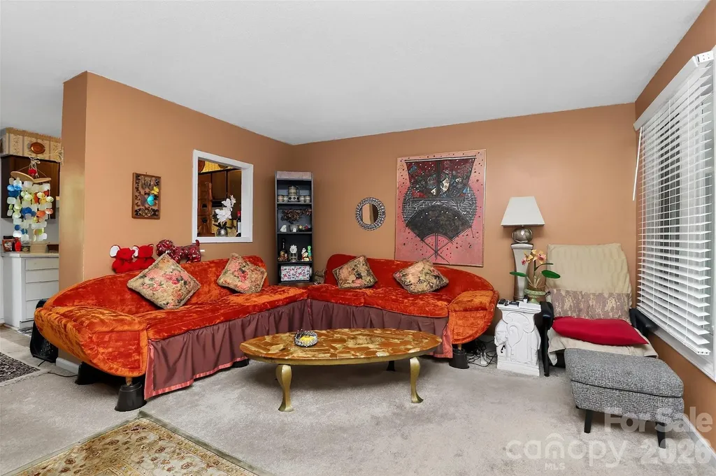 1906 Meadowlark Lane Charlotte NC 28210