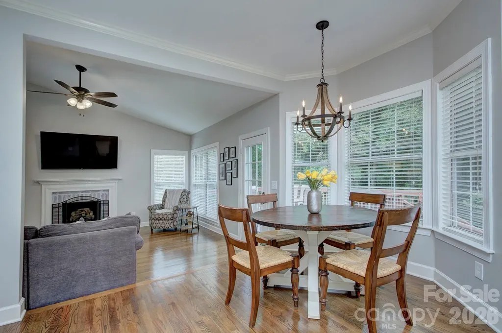 6113 Oxwynn Lane Charlotte NC 28270