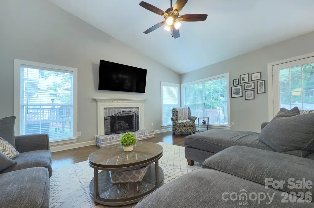 6113 Oxwynn Lane Charlotte NC 28270
