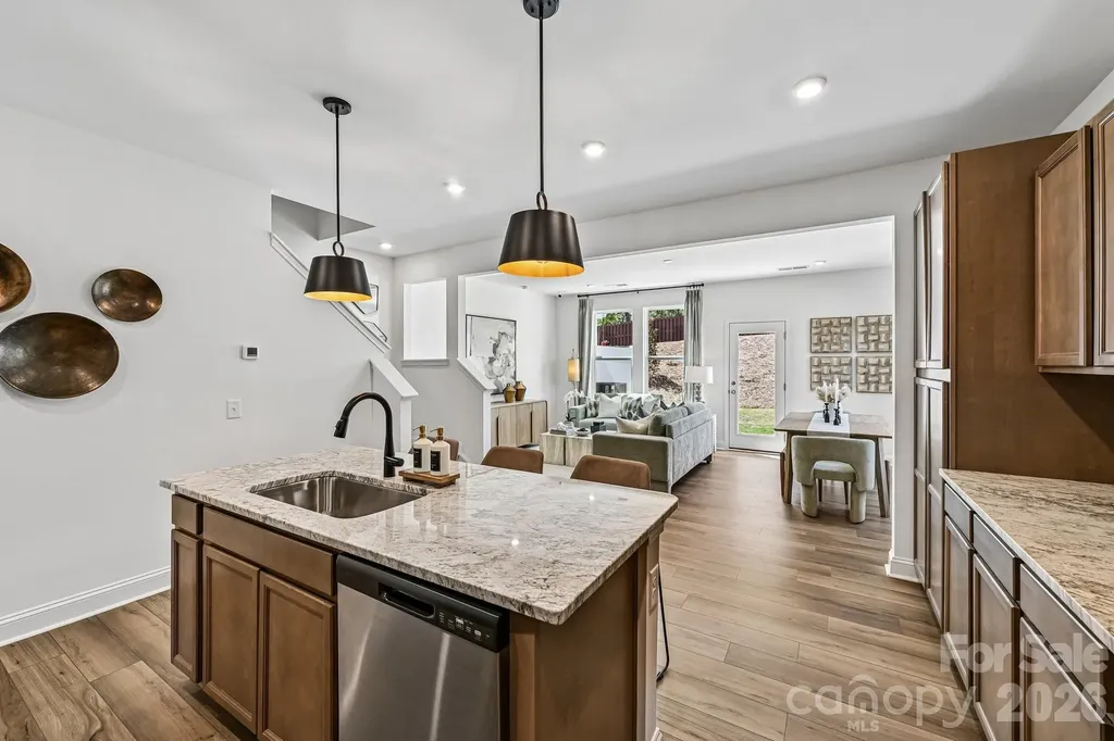 7567 Ethora Way Charlotte NC 28216