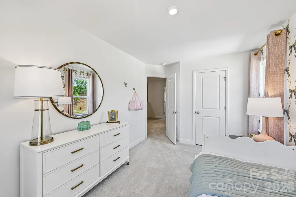 7567 Ethora Way Charlotte NC 28216