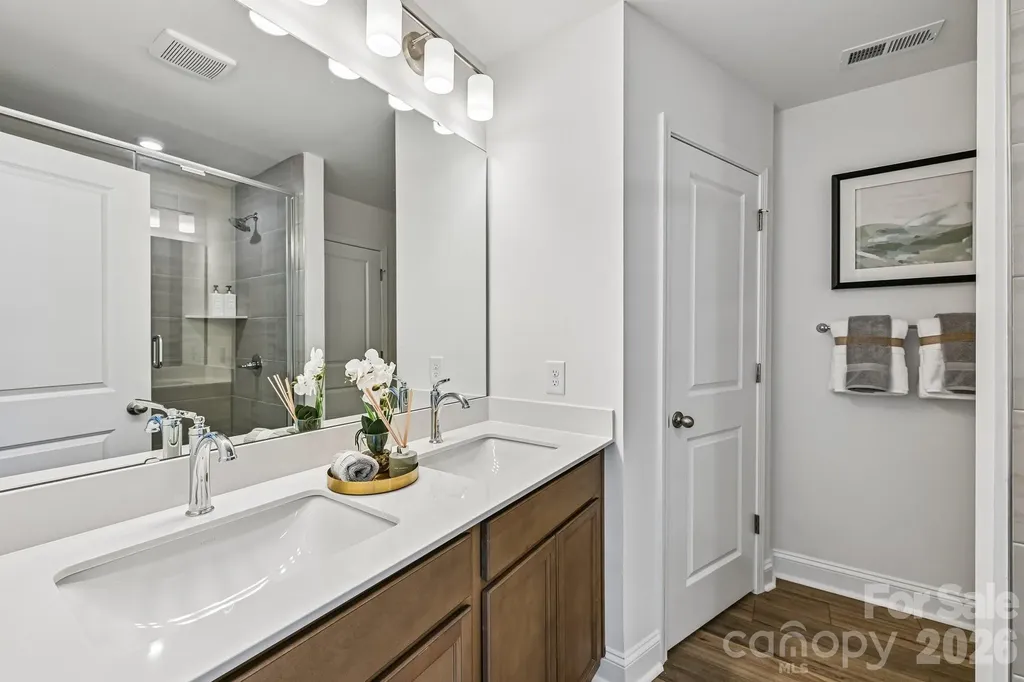 7567 Ethora Way Charlotte NC 28216