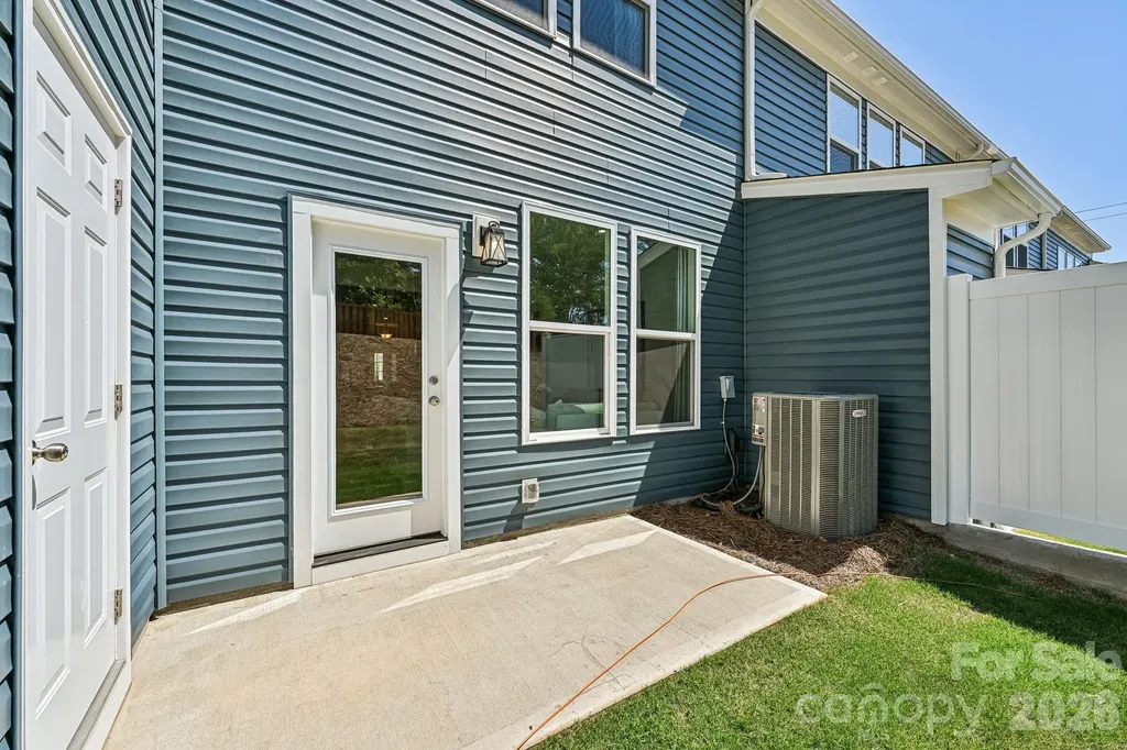 7567 Ethora Way Charlotte NC 28216