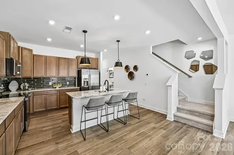 7567 Ethora Way Charlotte NC 28216