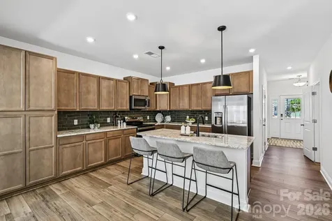 7567 Ethora Way Charlotte NC 28216