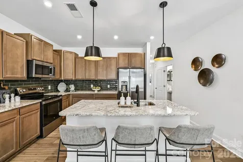 7567 Ethora Way Charlotte NC 28216