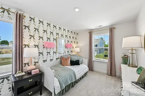 7567 Ethora Way Charlotte NC 28216