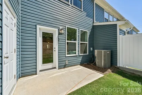 7567 Ethora Way Charlotte NC 28216