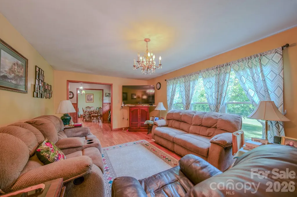 287 Robertson Drive Old Fort NC 28762