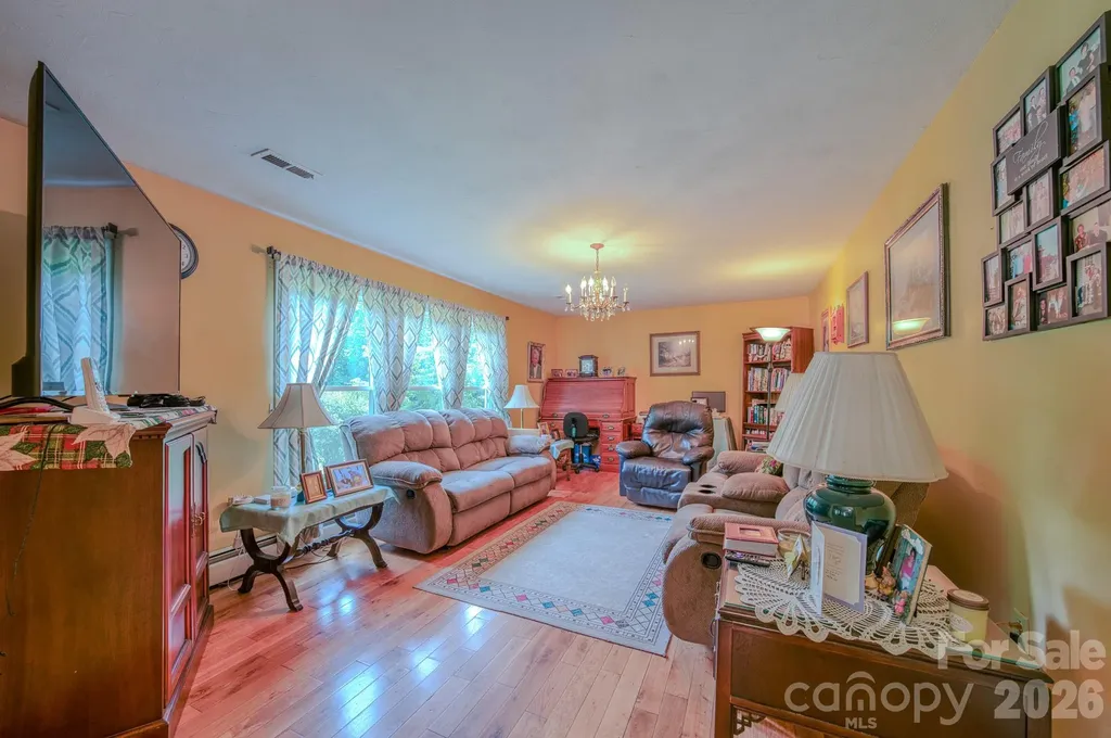 287 Robertson Drive Old Fort NC 28762