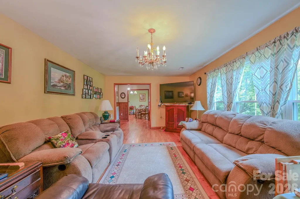 287 Robertson Drive Old Fort NC 28762