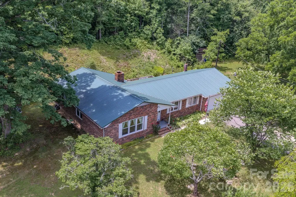 287 Robertson Drive Old Fort NC 28762