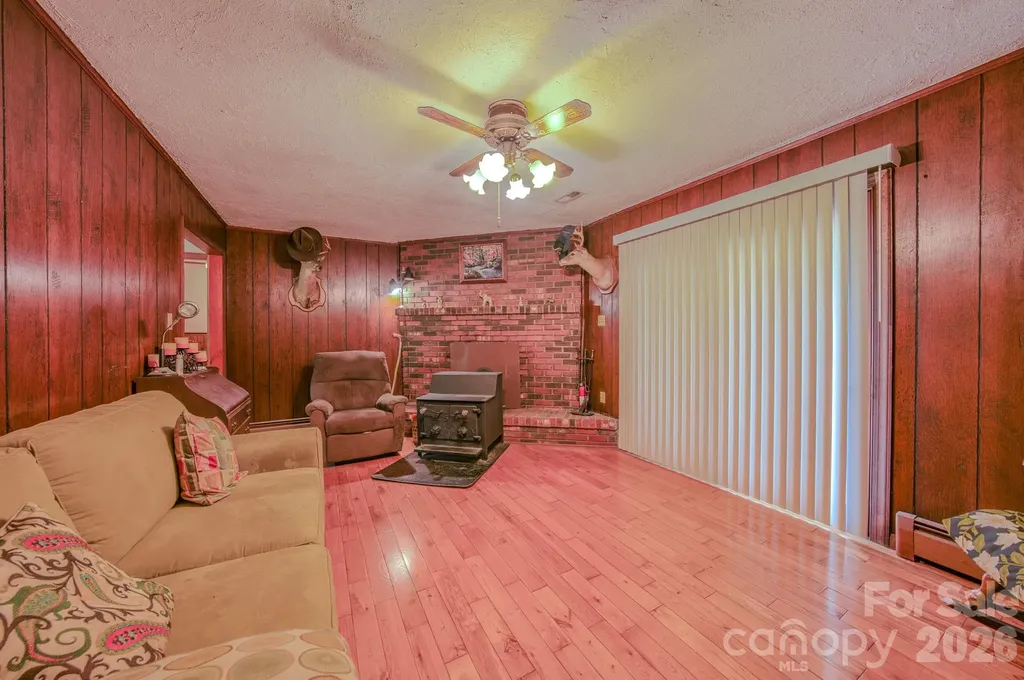 287 Robertson Drive Old Fort NC 28762