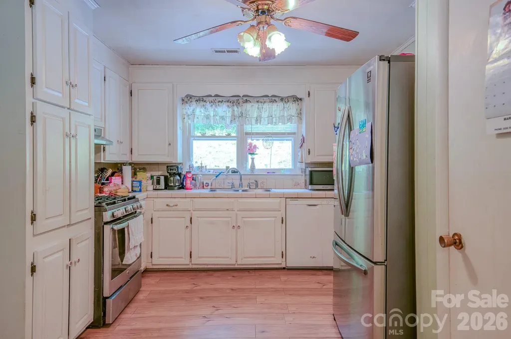 287 Robertson Drive Old Fort NC 28762