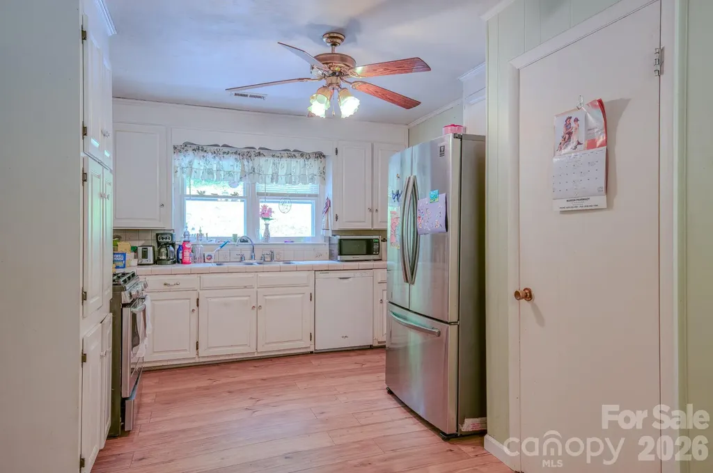 287 Robertson Drive Old Fort NC 28762