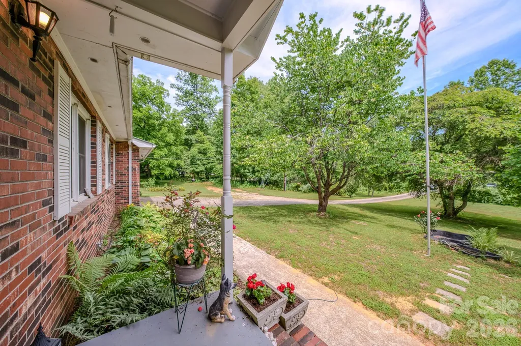 287 Robertson Drive Old Fort NC 28762
