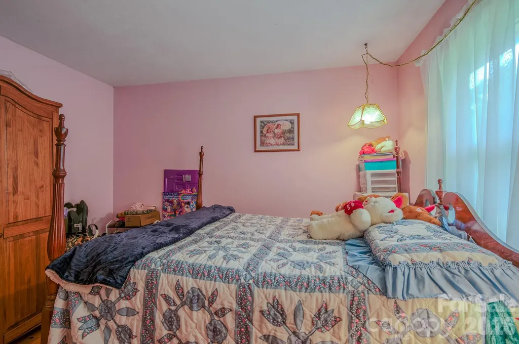 287 Robertson Drive Old Fort NC 28762