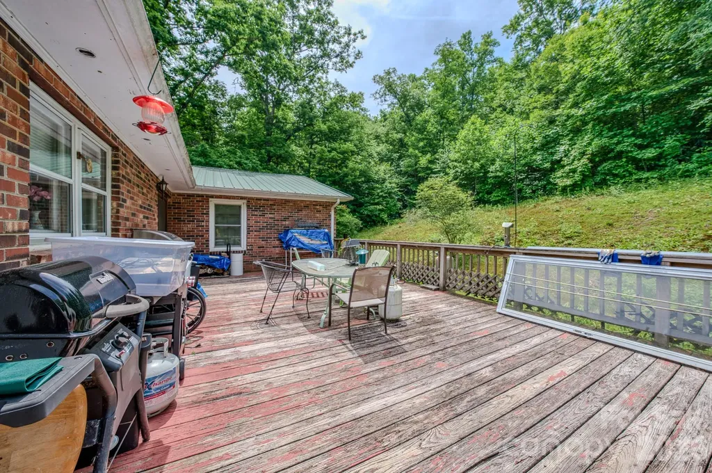 287 Robertson Drive Old Fort NC 28762