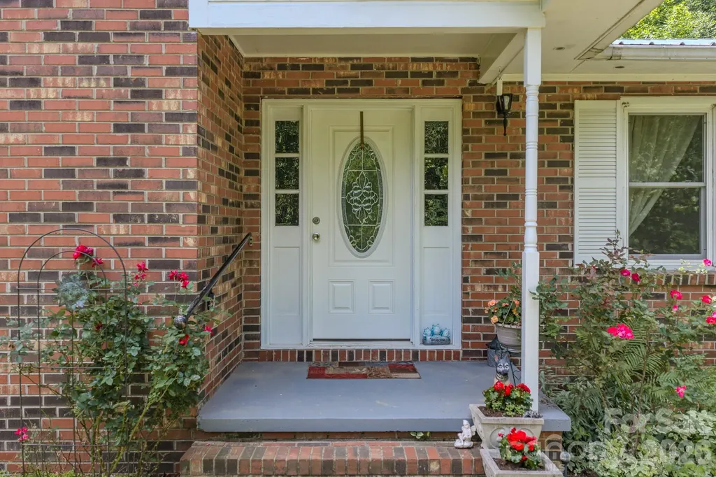 287 Robertson Drive Old Fort NC 28762