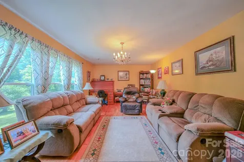 287 Robertson Drive Old Fort NC 28762