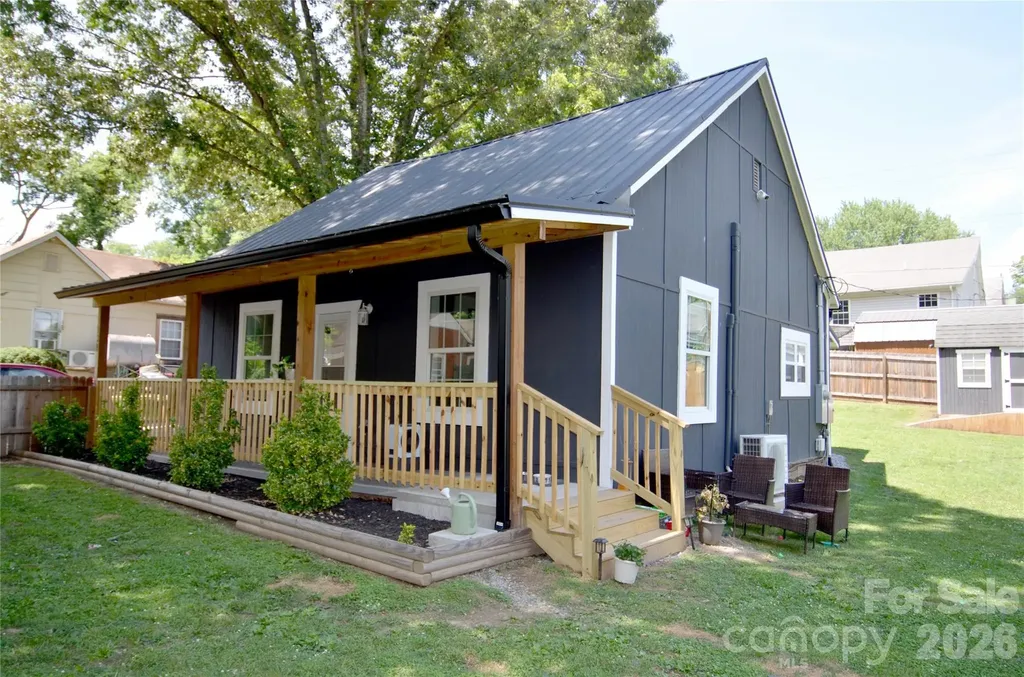 120 7th Street Marion NC 28752