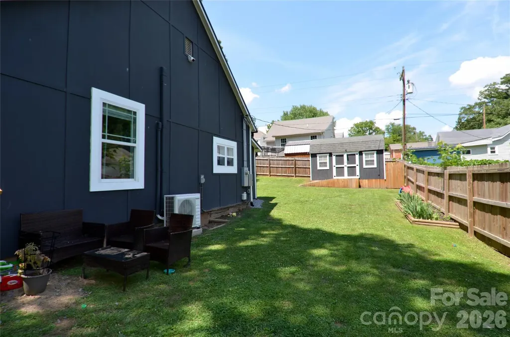120 7th Street Marion NC 28752