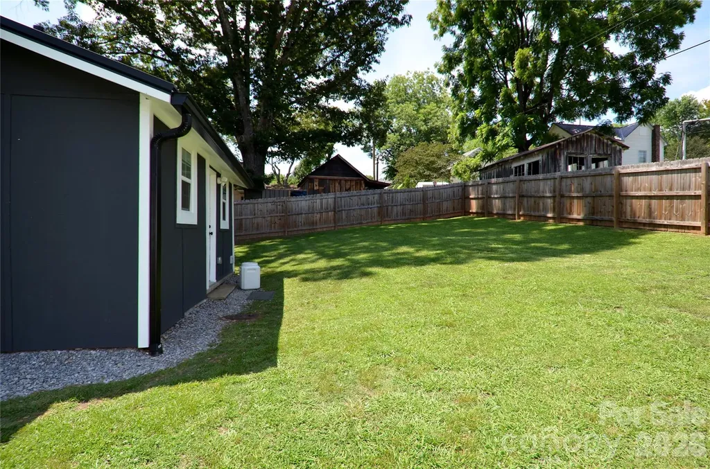 120 7th Street Marion NC 28752
