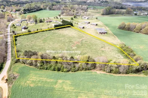 1727 Boggs Road Claremont NC 28610
