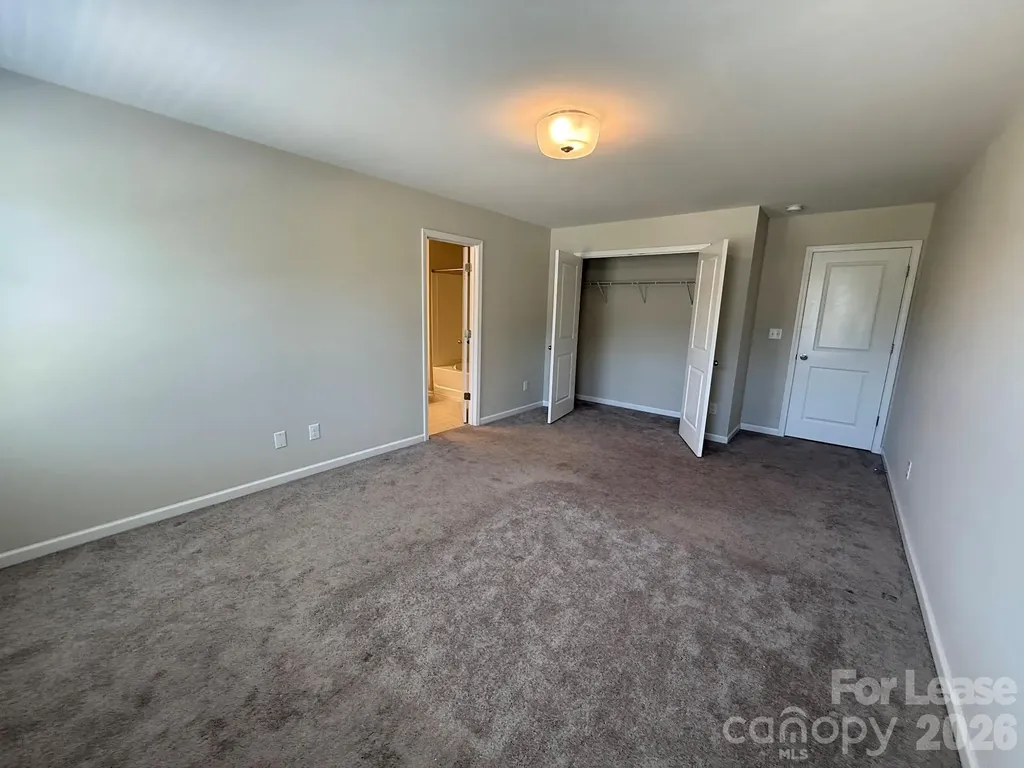 5918 River Meadow Court Charlotte NC 28213