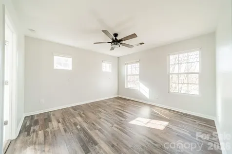 18426 W Catawba Avenue Cornelius NC 28031