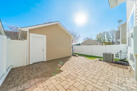 18426 W Catawba Avenue Cornelius NC 28031