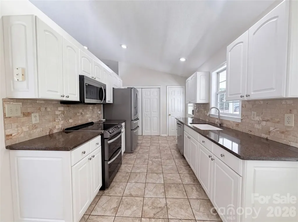 221 Grandview Drive Statesville NC 28677