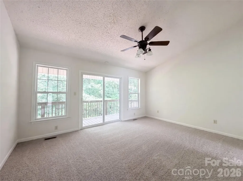 221 Grandview Drive Statesville NC 28677