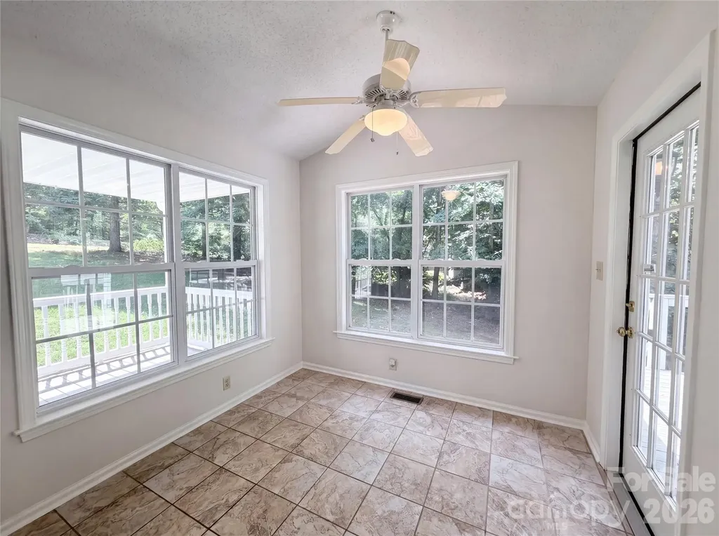 221 Grandview Drive Statesville NC 28677