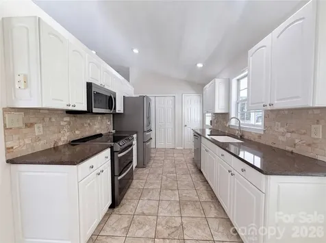 221 Grandview Drive Statesville NC 28677