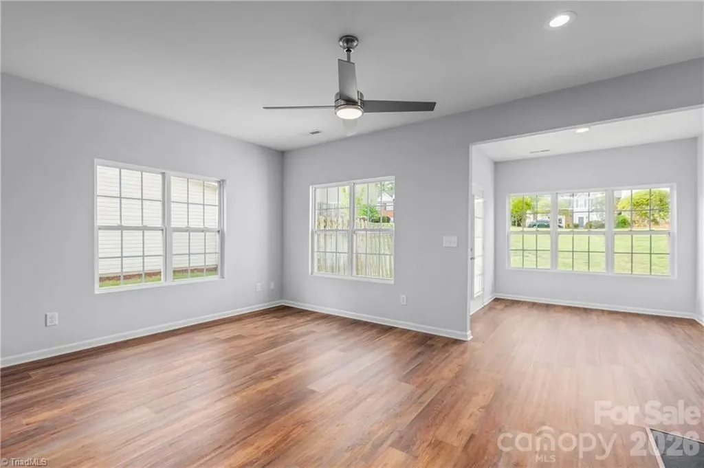 1633 Olivers Crossing Circle Winston Salem NC 27127