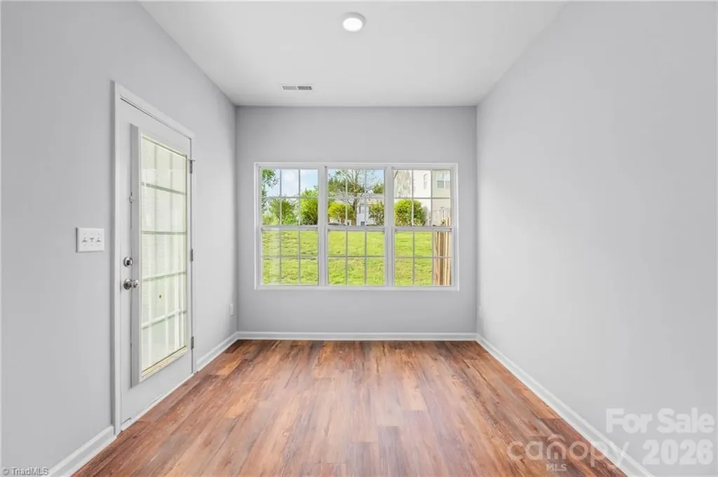 1633 Olivers Crossing Circle Winston Salem NC 27127
